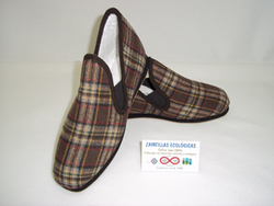 Pantuflas Modelo 17 fieltro y lana 100% natural,  fabricada a mano marron cuadros tallas de 27 a 46